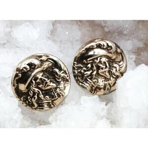 Vintage Gold Tone Cavalier Soldier Cufflinks